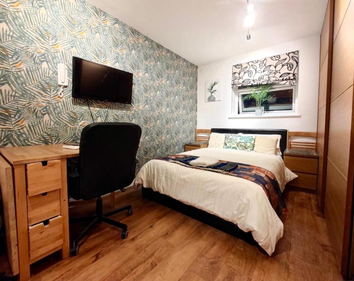 Studio Apartment 351 Ladbroke Grove, London W10 6Ha Kültér fotó